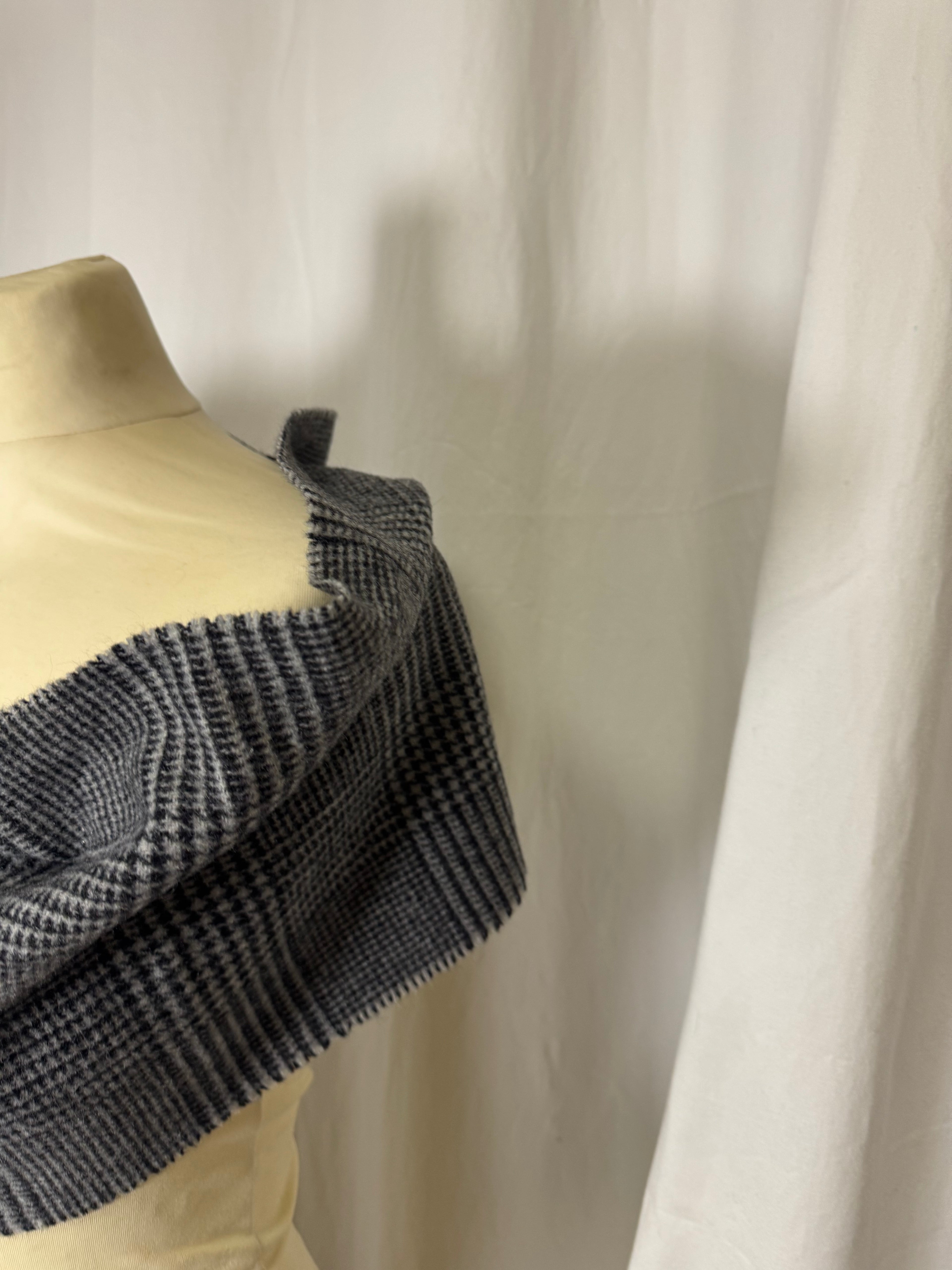 Écharpe grise Pierre Cardin