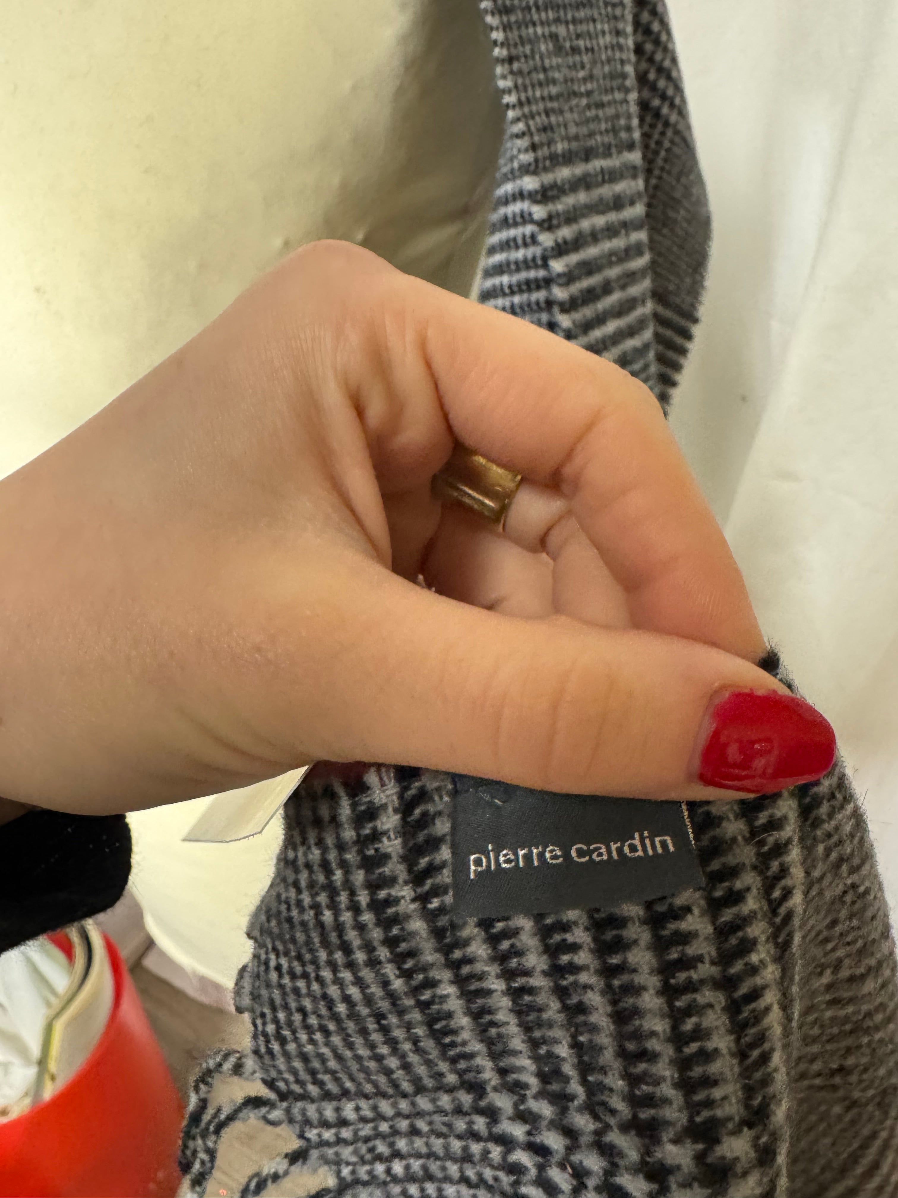 Écharpe grise Pierre Cardin