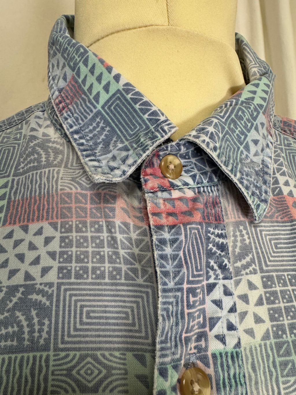 Chemise à motifs 90s
