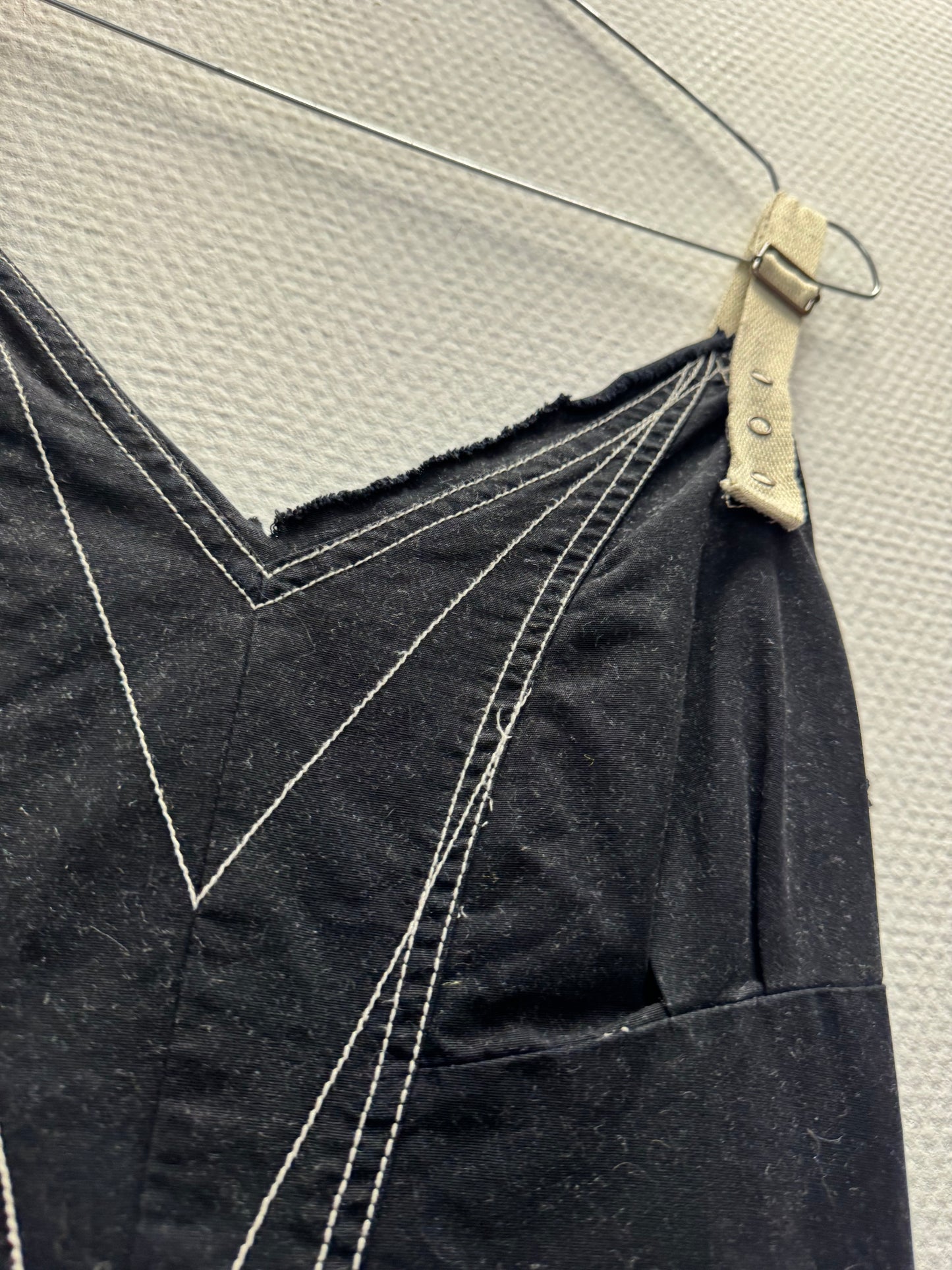 Robe noire Y2K