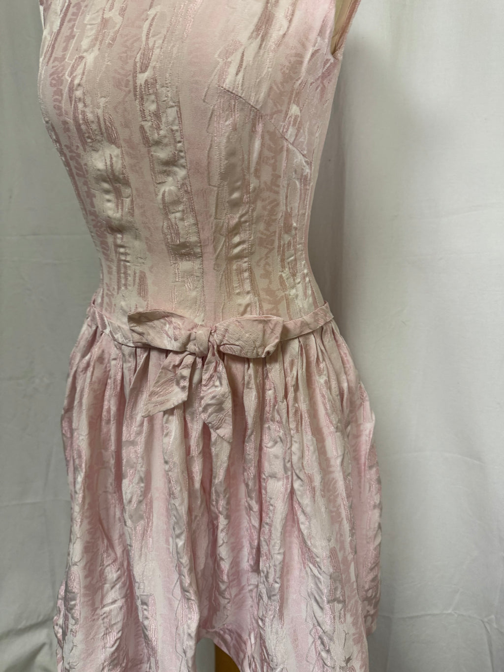Robe rose 80s