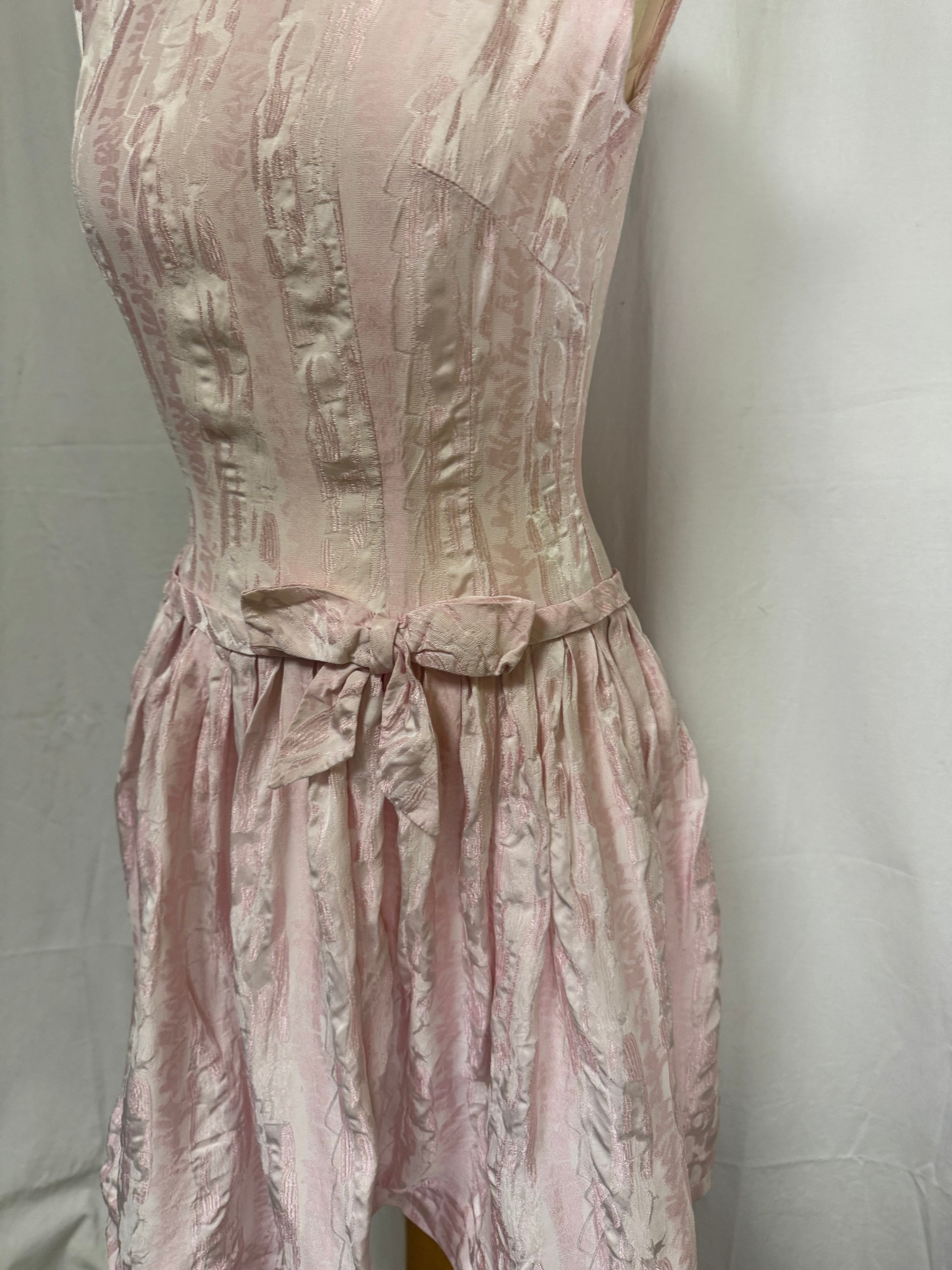Robe rose 80s