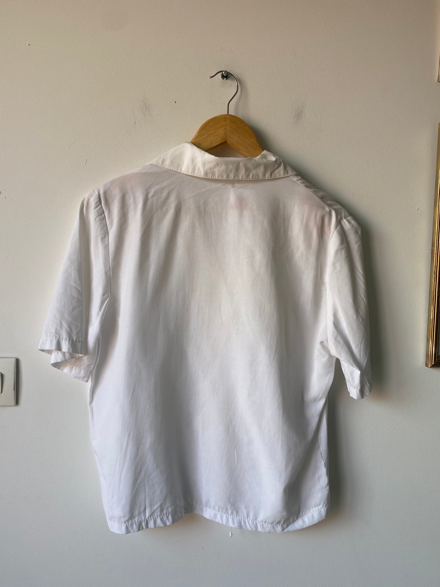 Chemise à grand col