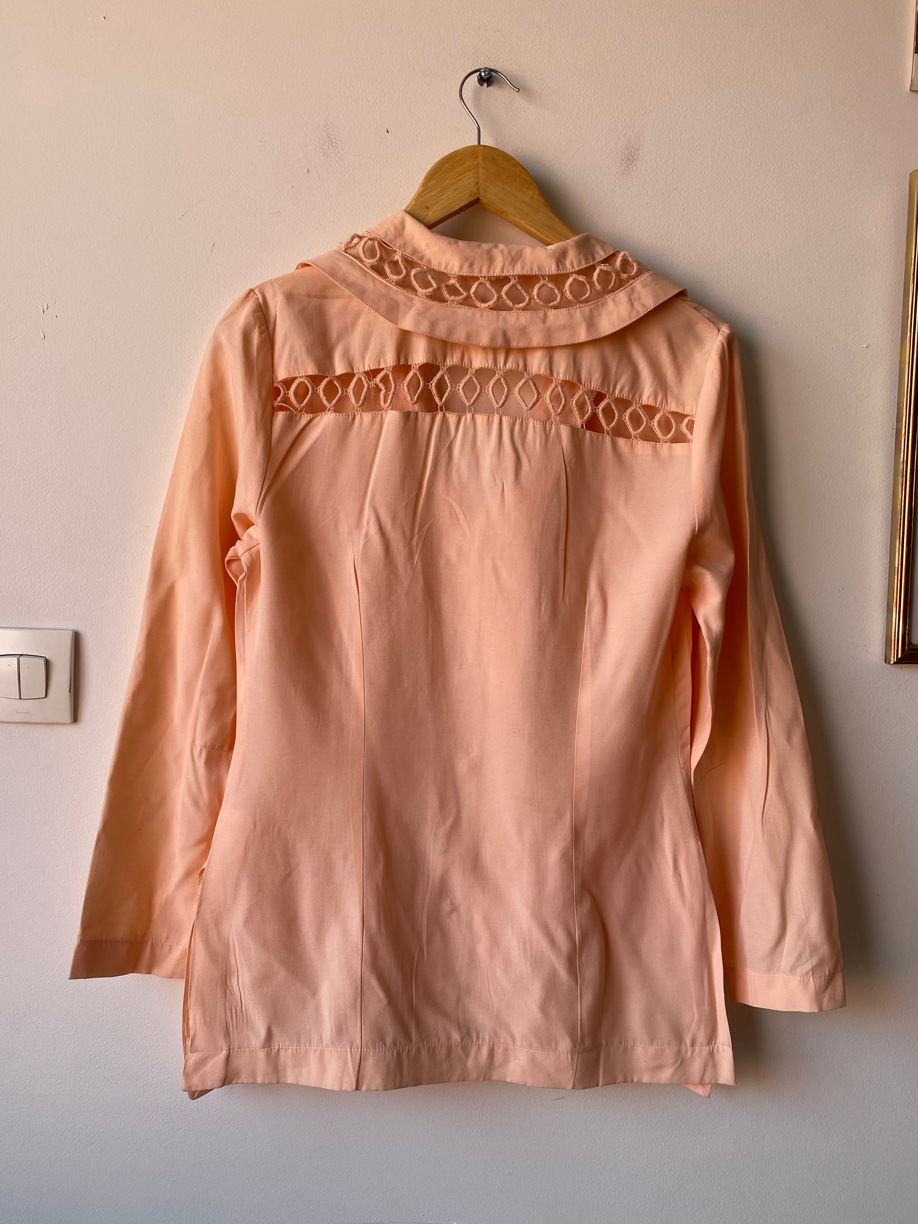 Chemise à grand col