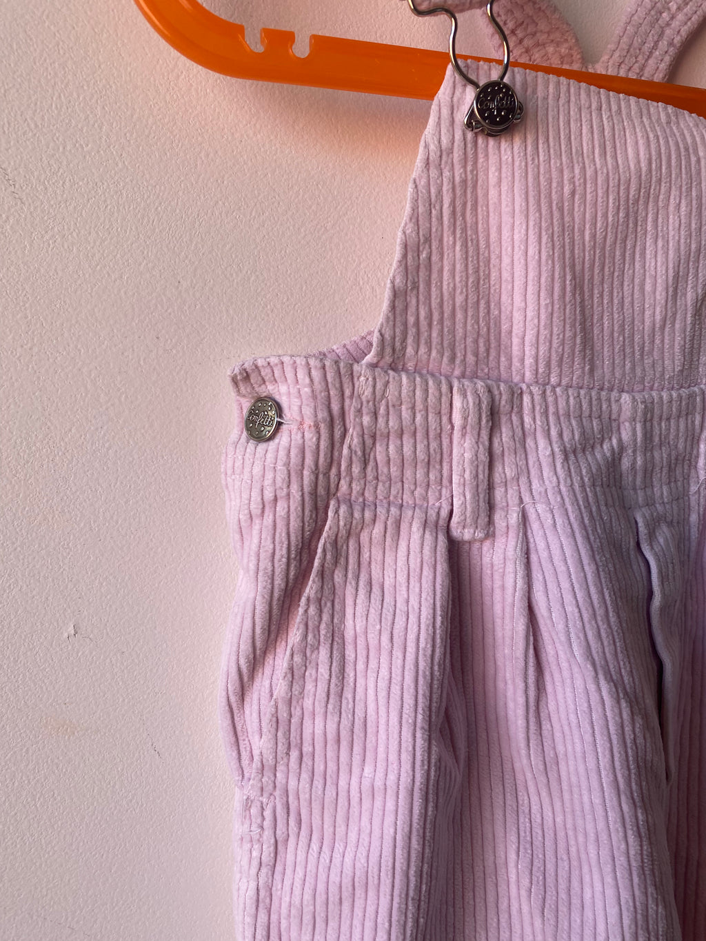 Salopette en velours rose