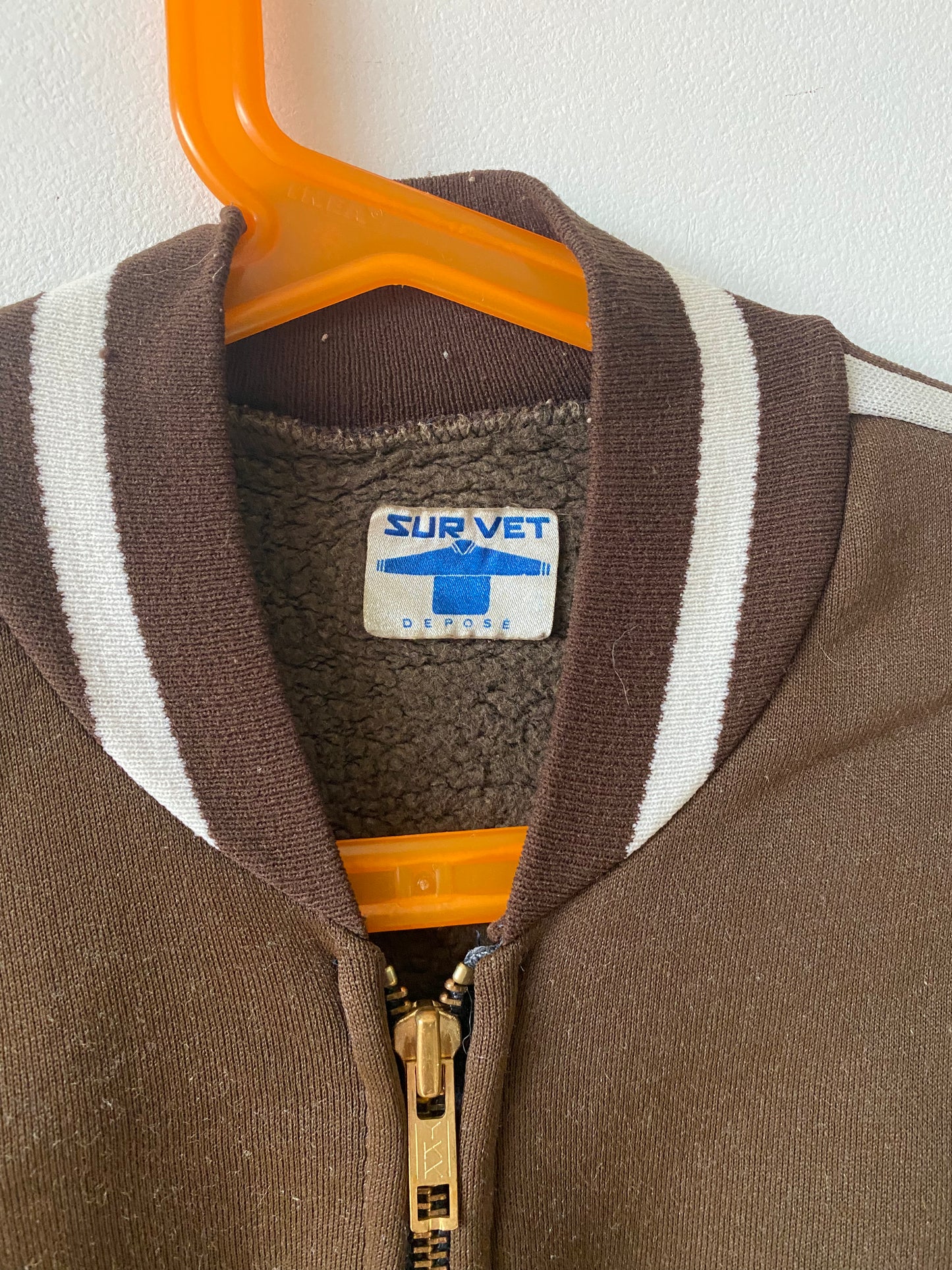 Sweat marron 90s