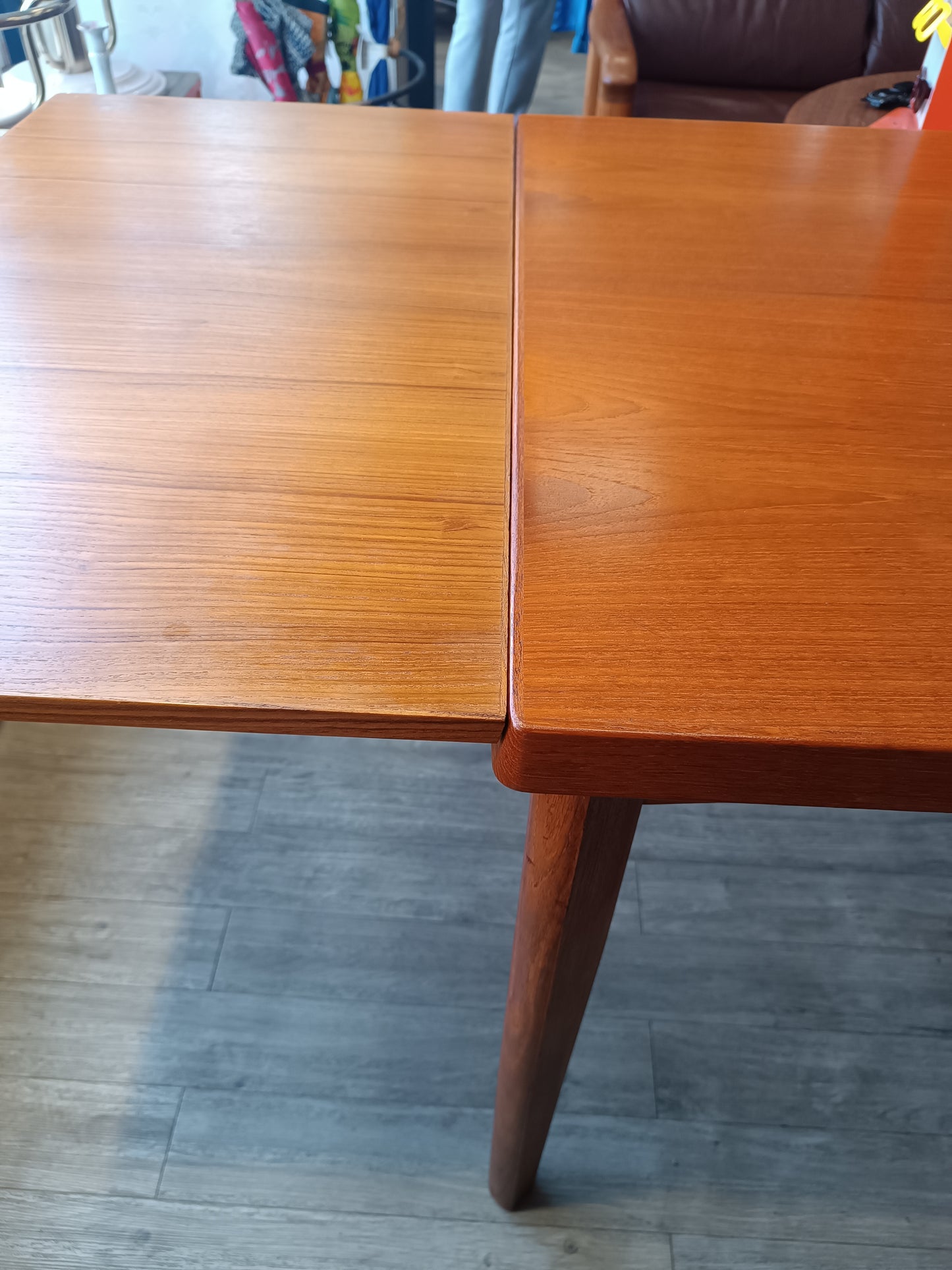 Table à manger scandinave en teck de Henning Kjaernulf