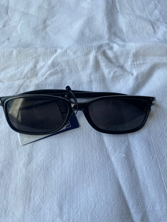 Lunette de soleil noir