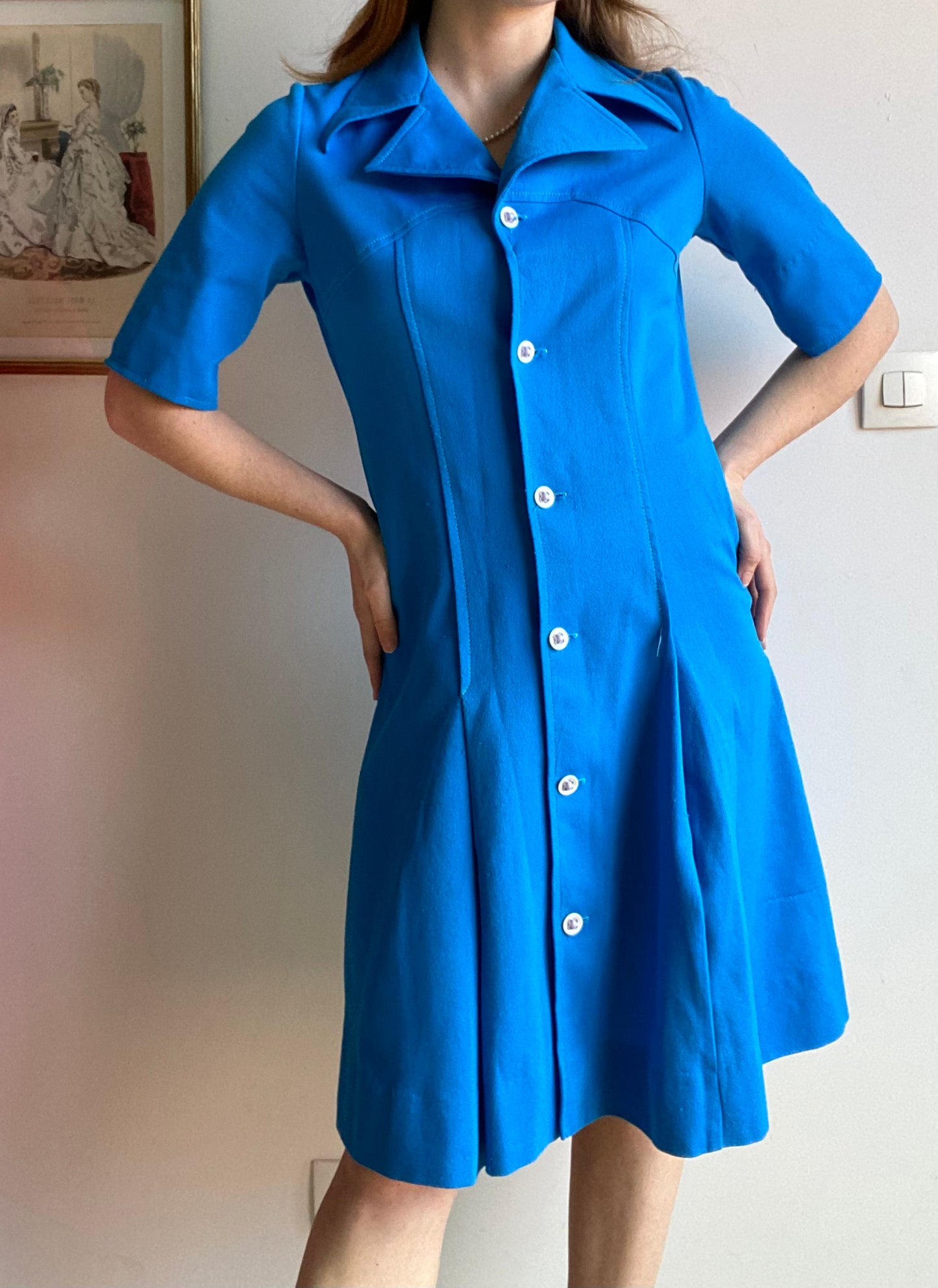 Robe à col pointue 70s