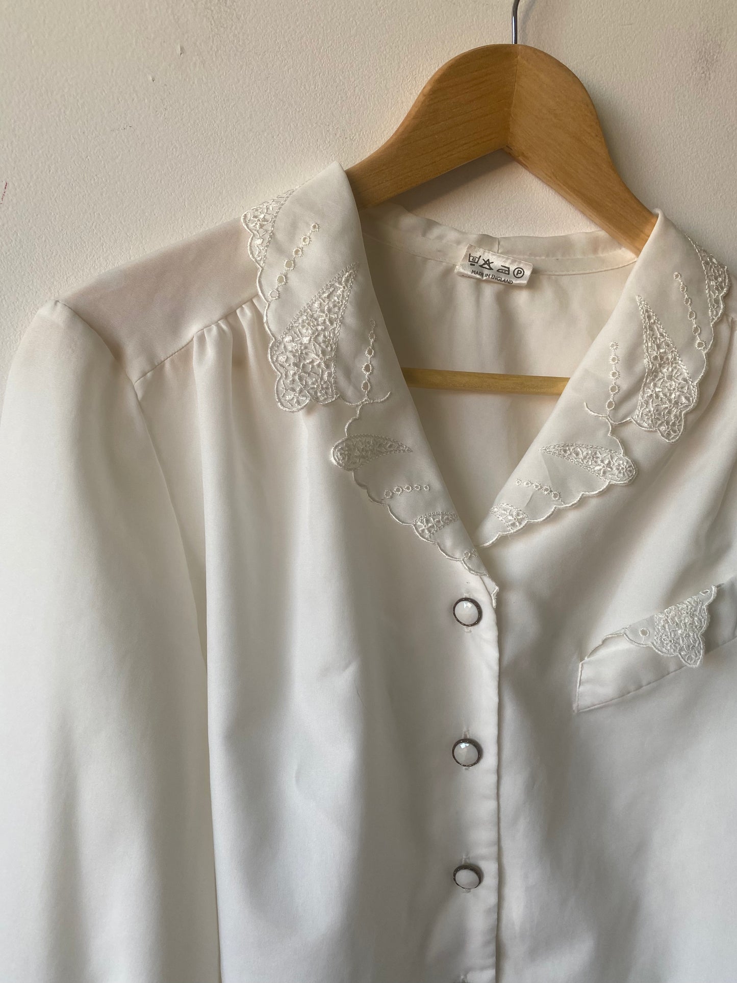 Chemise brodée