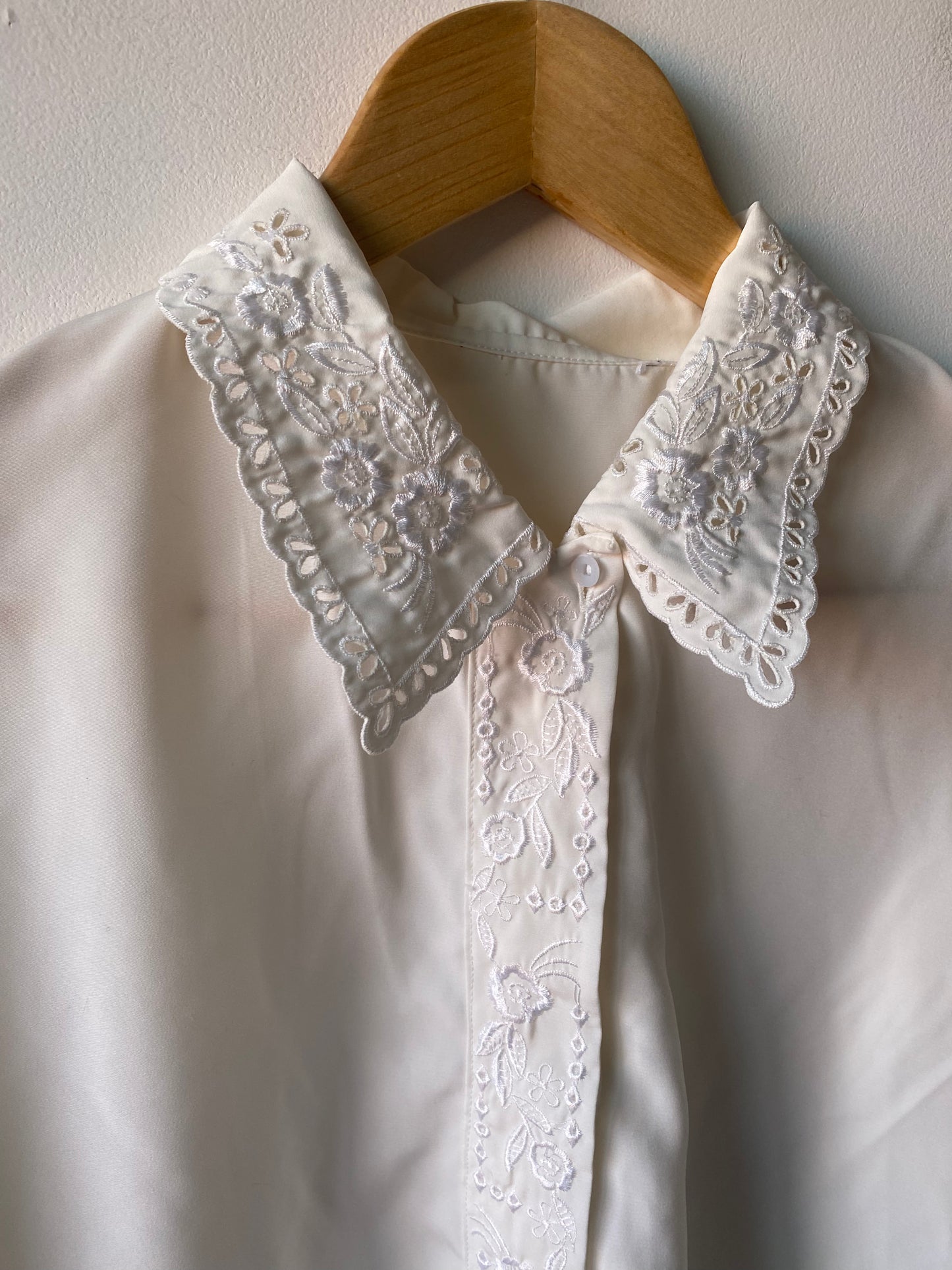 Chemise brodée