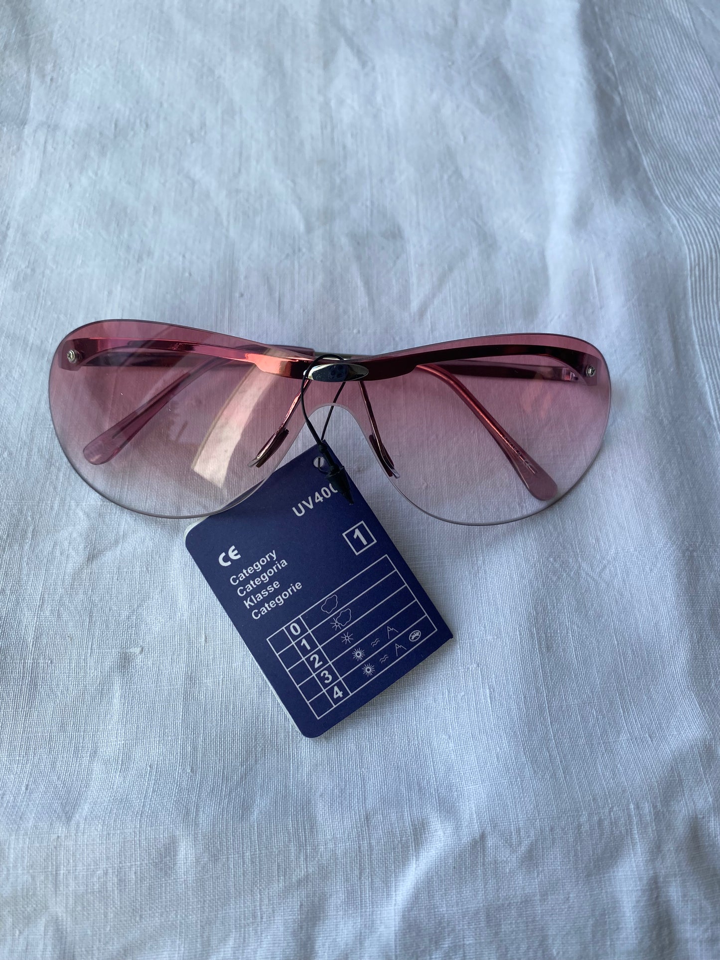 Lunette de soleil rose